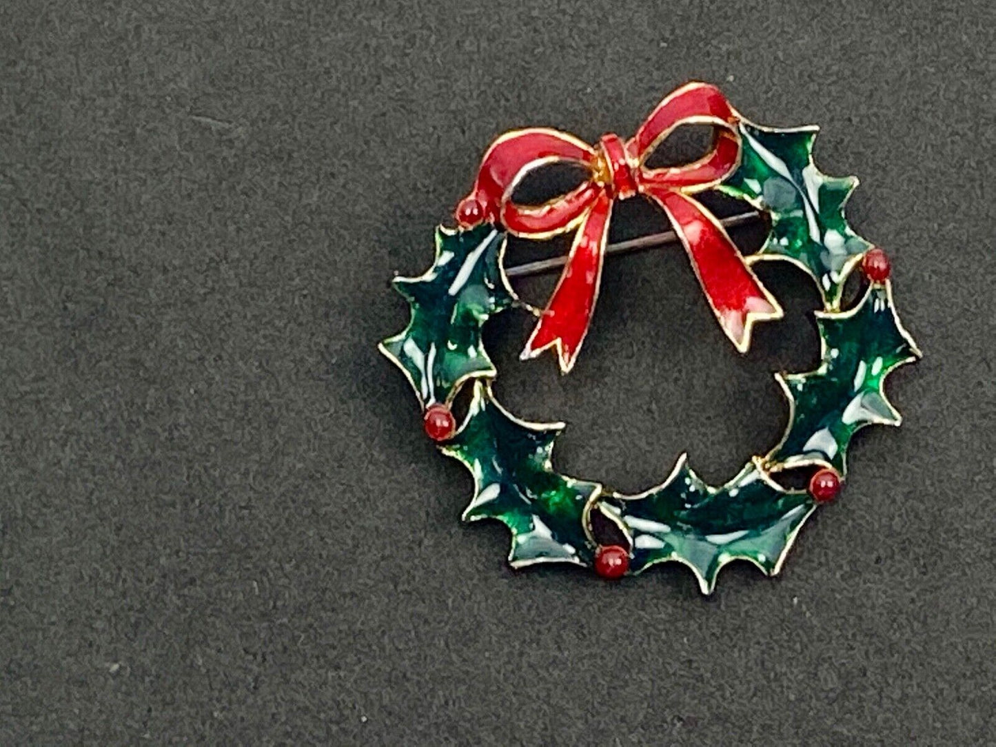 Vintage EISENBERG ICE Christmas Holly Wreath Brooch Pin Red Green Gold Enamel