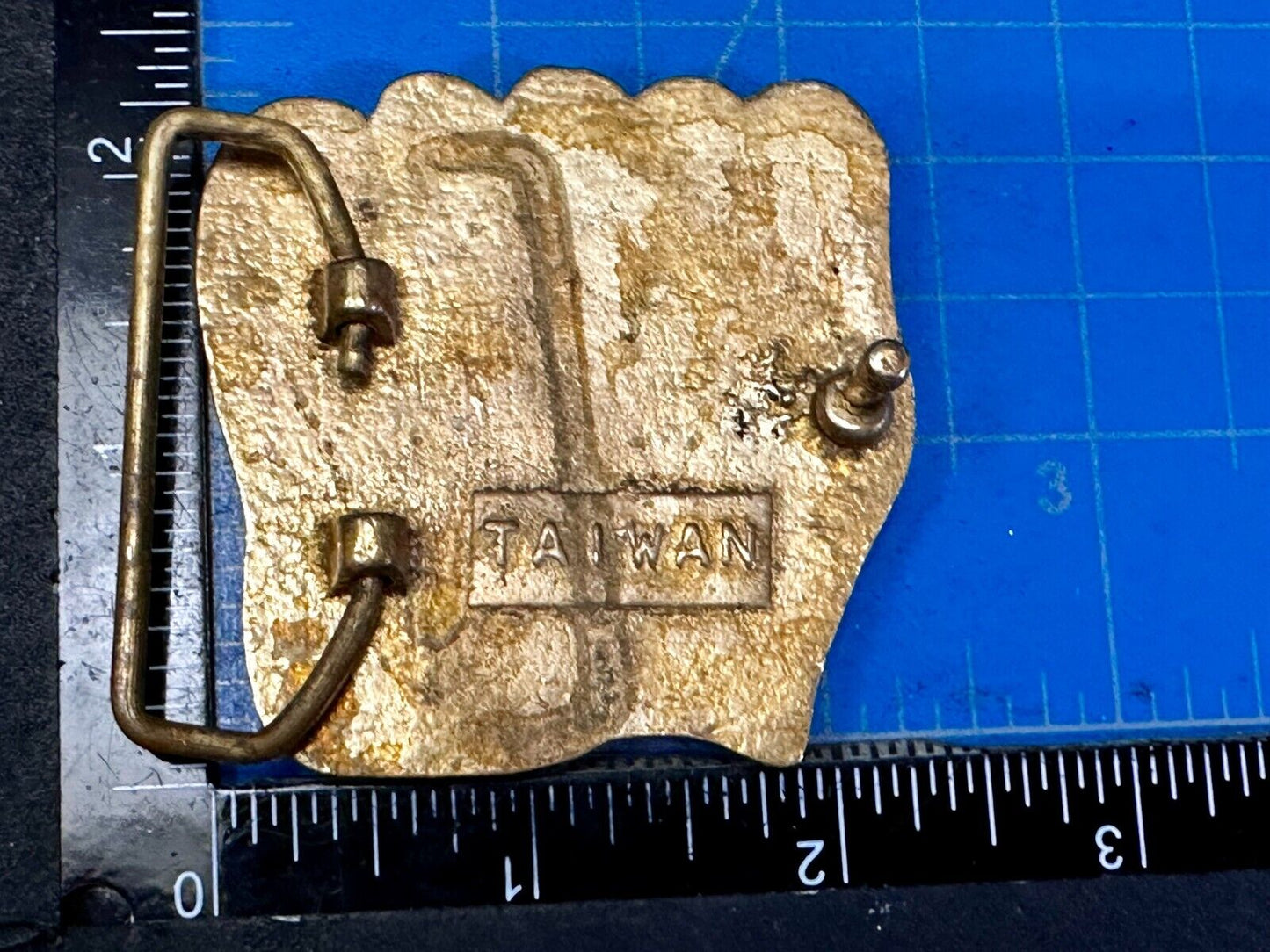 Baseball Glove Mitt Catching Ball Unique Sports Figural Solid Brass Belt Buckle