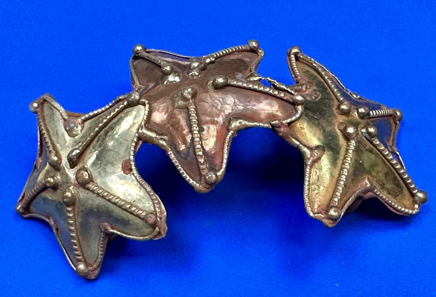 Three connected Starfish Mixed medal & colors , India vibe NOS belt buckle