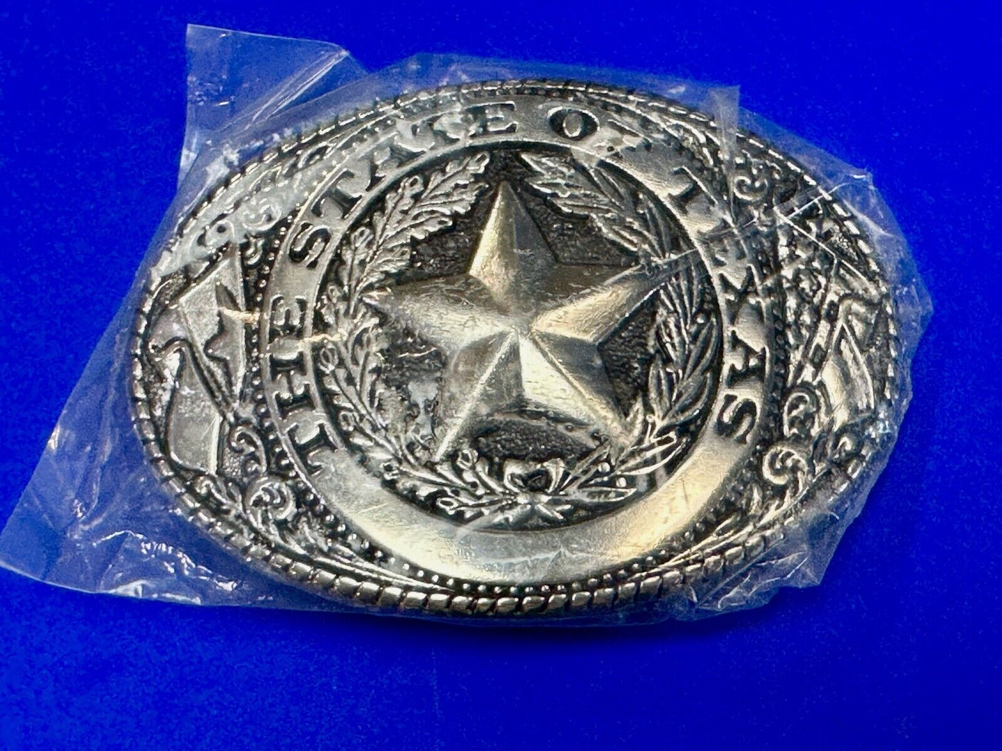 The great state of TEXAS - Tx Star Flag - Silver tone NOS belt buckle