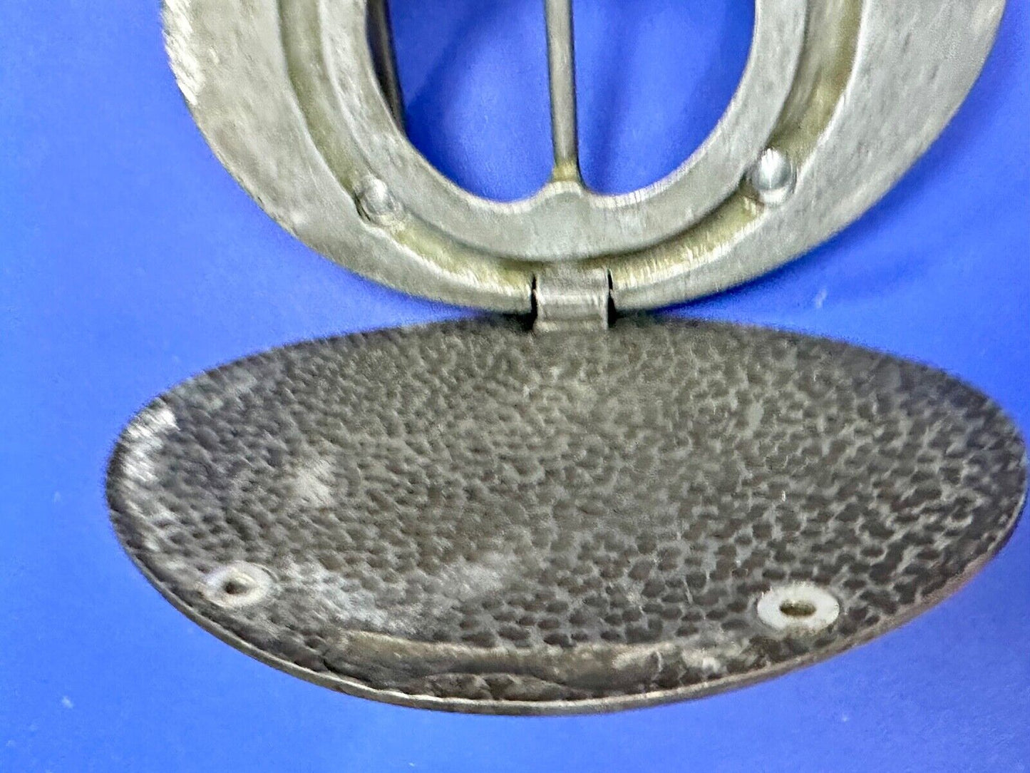 Bev Buckle The Beer Buckle Beverage Can Holder USA made Belt Buckle