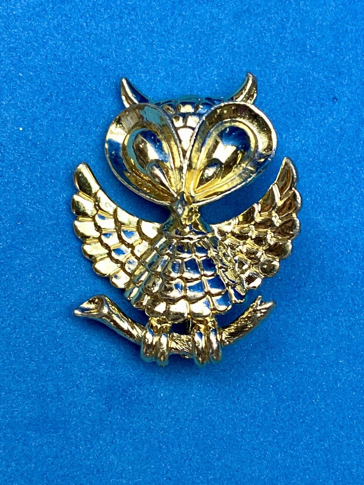 Vintage AJC Signed Owl Bird Brooch Pin Gold Tone Costume Jewelry