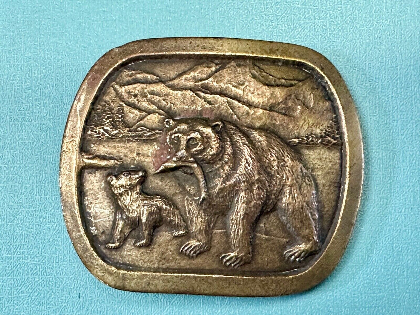 Black Bear with Cub learning to Fish vintage Indiana Metal Craft belt buckle