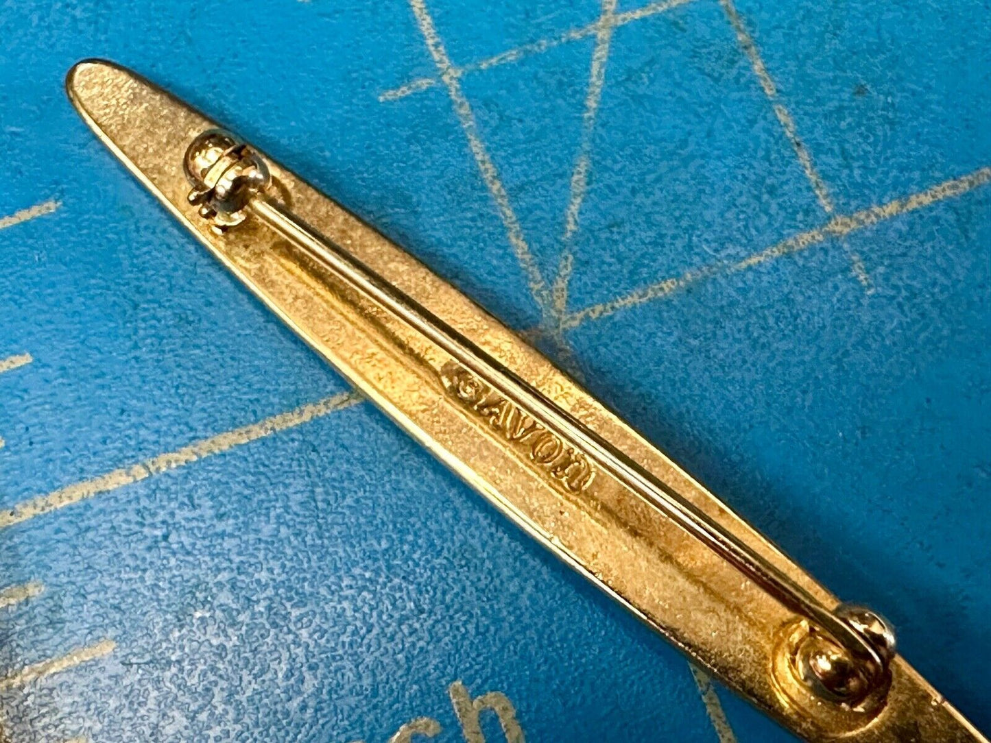 vintage Avon signed gold tone brooch pin