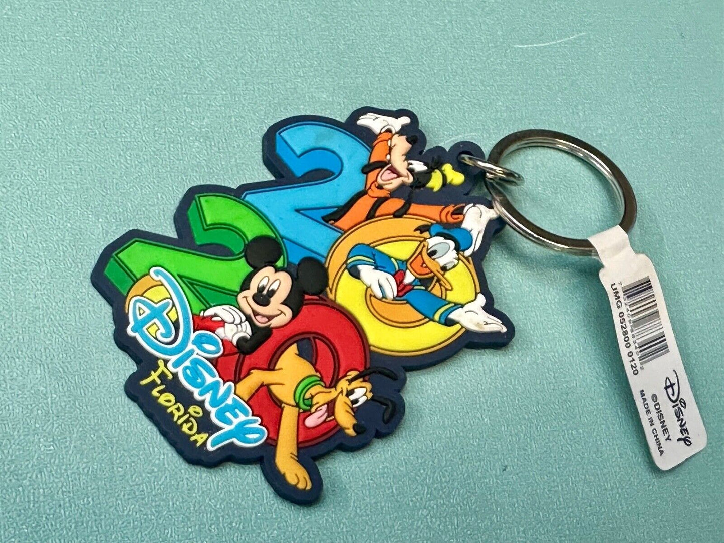 2020 Celebration Disney Florida Mickey Goofy Pluto Keychain - Key Ring Chain