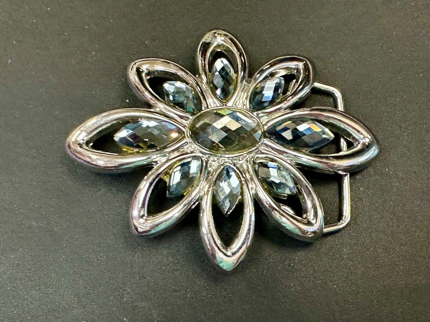Beautiful Flower theme cutout A240 rhinestone belt buckle
