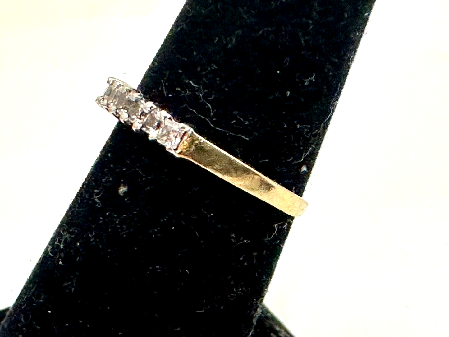 10K Gold 7-Stone Bar Setting Anniversary Ring Band CZ 1.3g Signed CRP 7 3/4 8