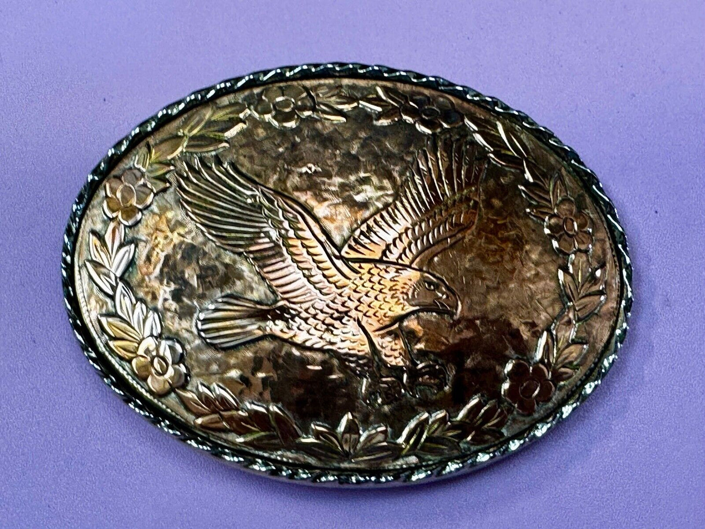 Vintage EAGLE flying High western etched flower swirl design belt buckle - W