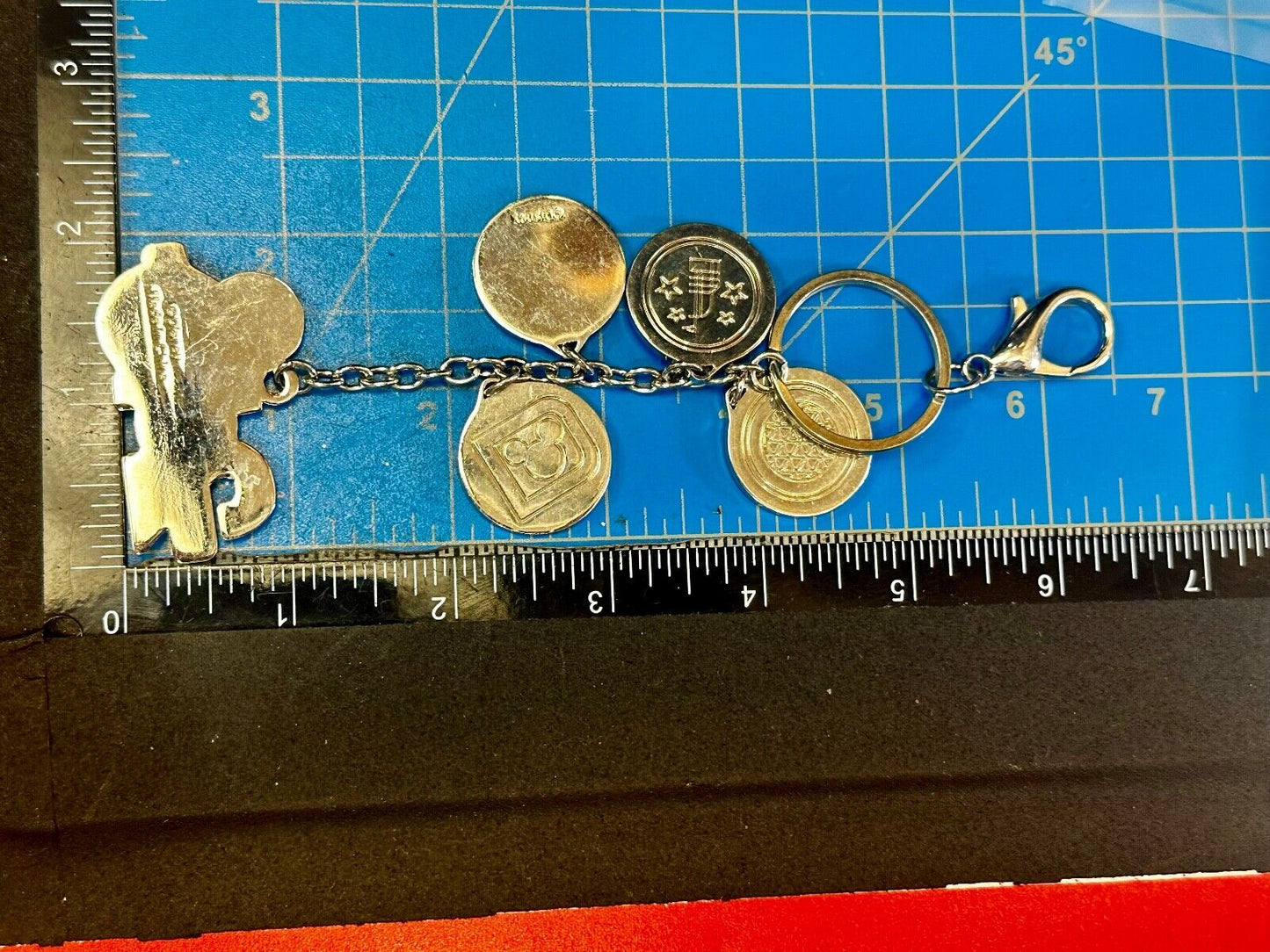 2018 Walt Disney World Souvenir Charm Keychain - Key Ring Chain