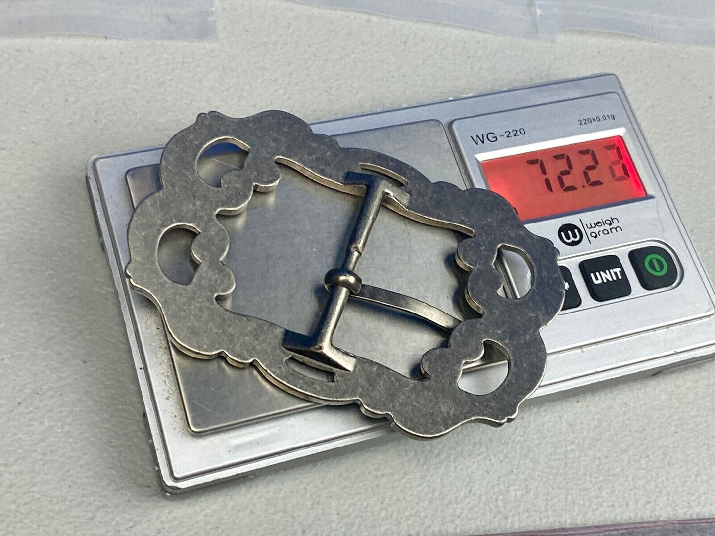 Beautiful simple silver color see through pattern women's belt buckle w/ accents