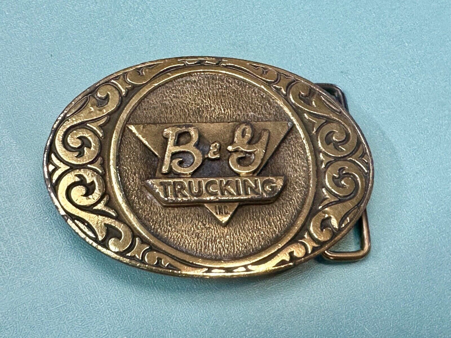 Vintage B & Y Trucking Western Promotional Advertising belt buckle