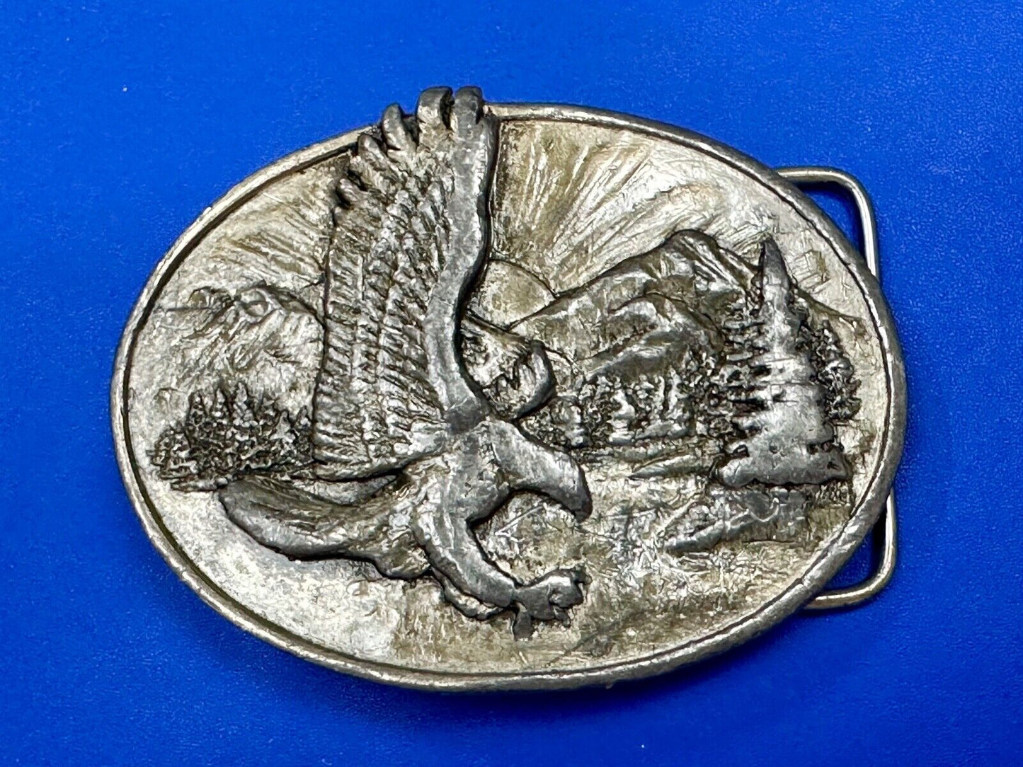 Attacking Eagle Vintage 1982 O-10 pewter siskiyou belt buckle