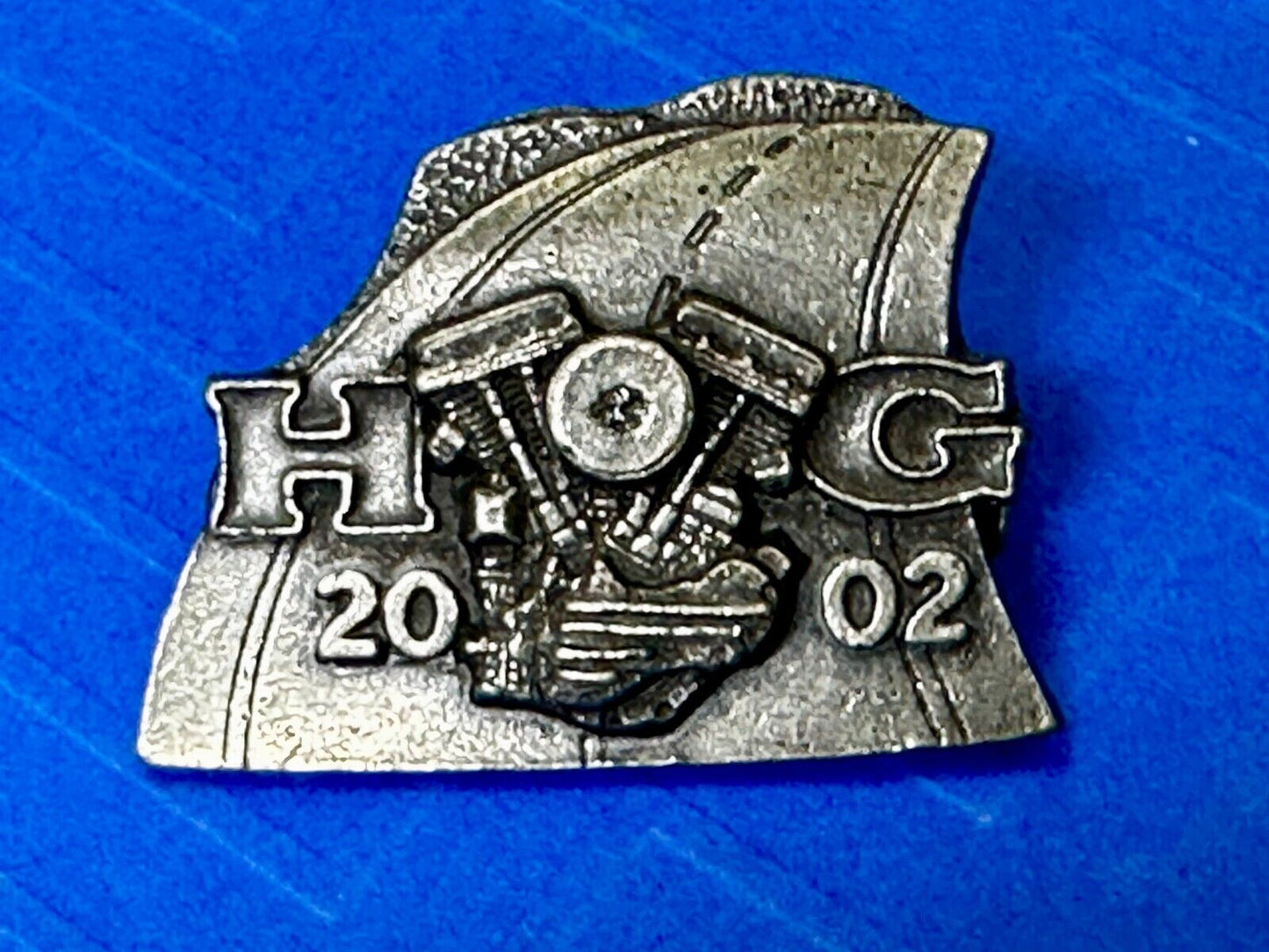 2002 Harley Davidson Engine Owners Group HOG Pin for Jacket or Vest