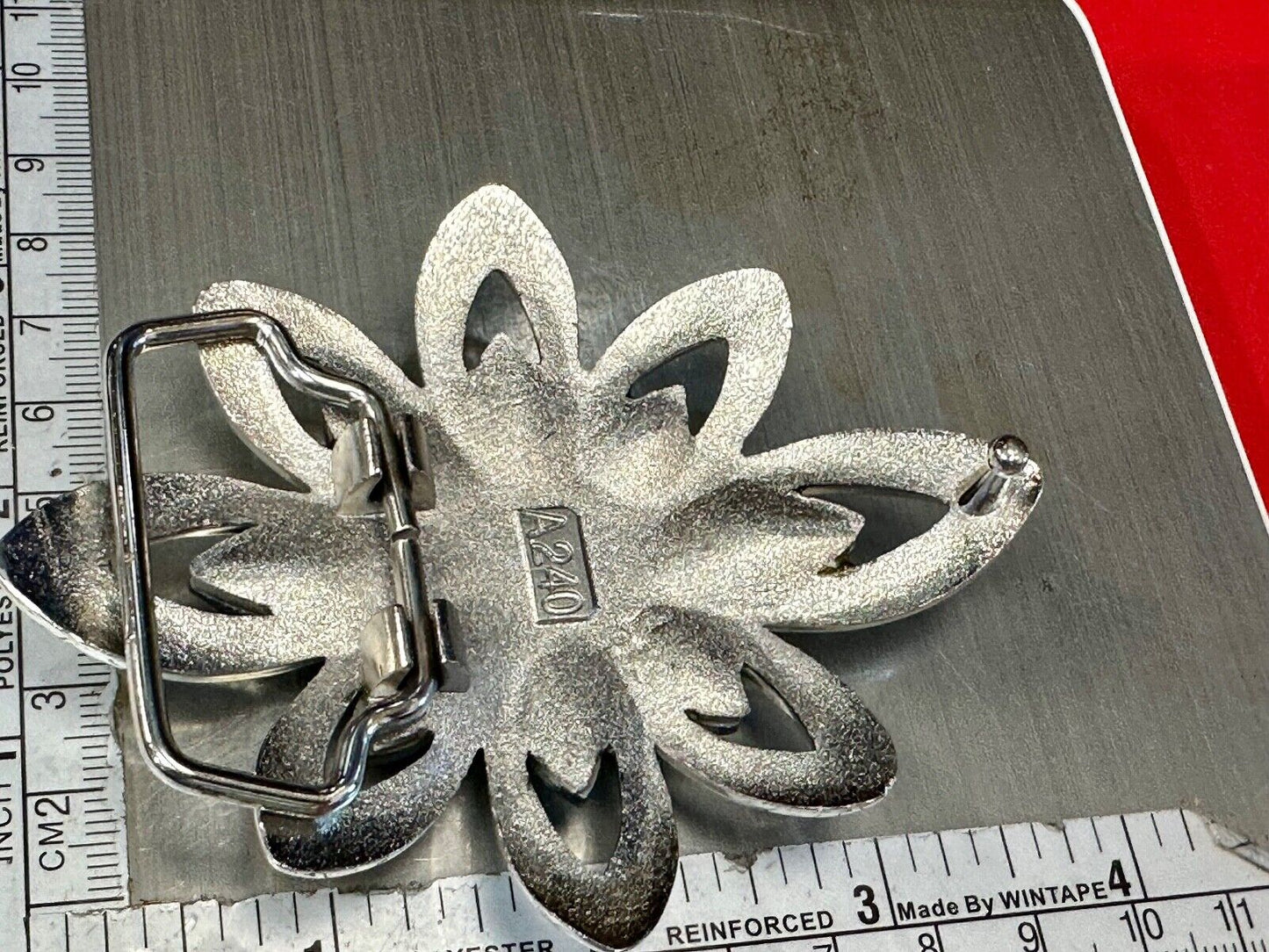 Beautiful Flower theme cutout A240 rhinestone belt buckle