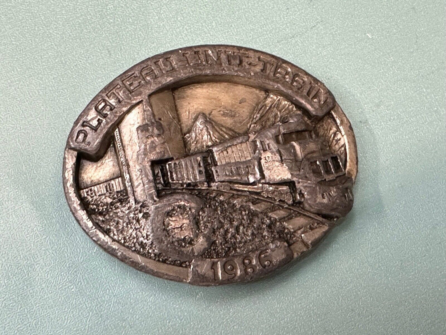 Vintage 1986 RR Plateau Unit Train commemorative pre-loved siskiyou belt buckle