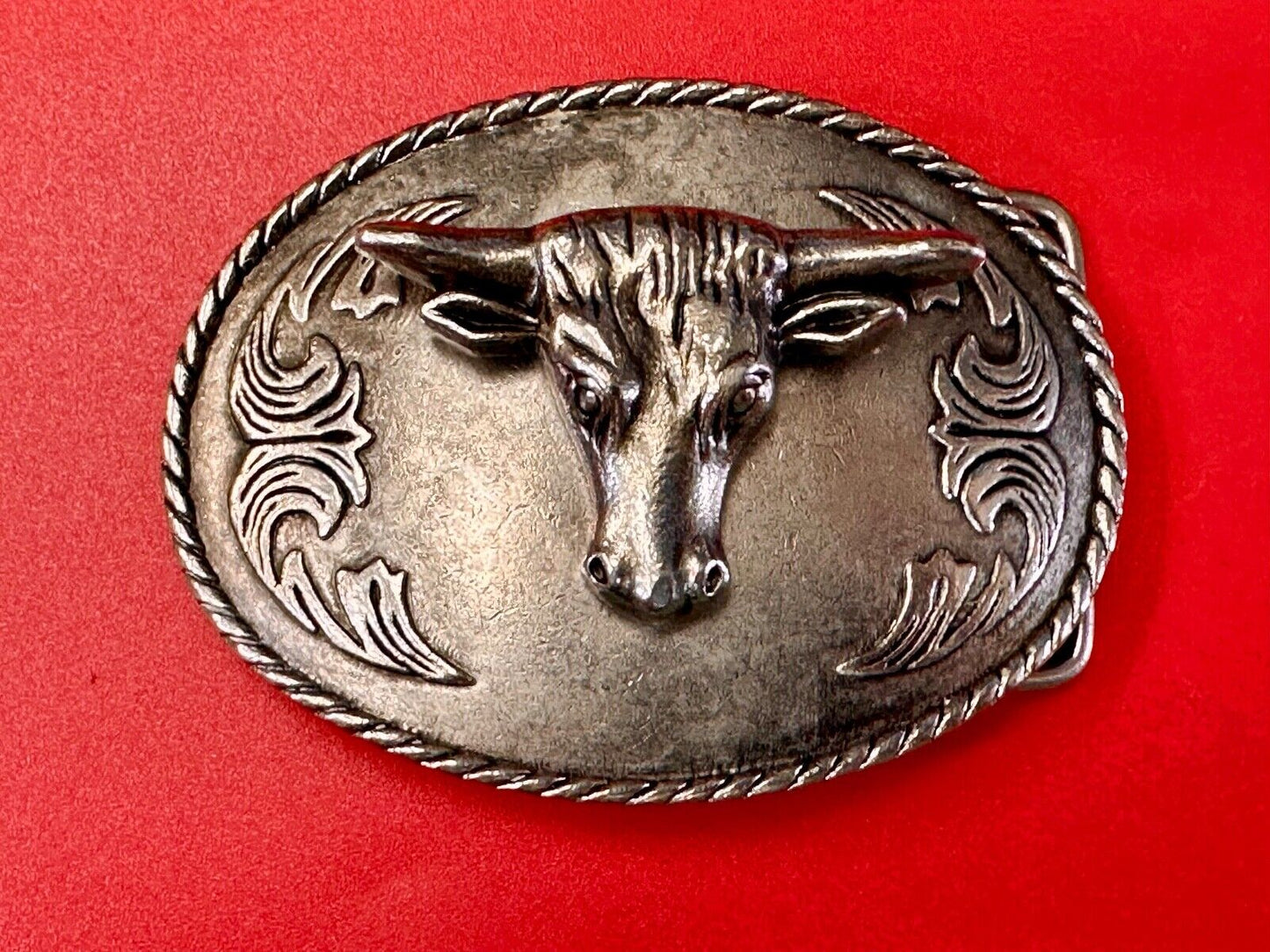 The Longhorn cow steer - cowboys cowgirls western oval silver tone belt buckle