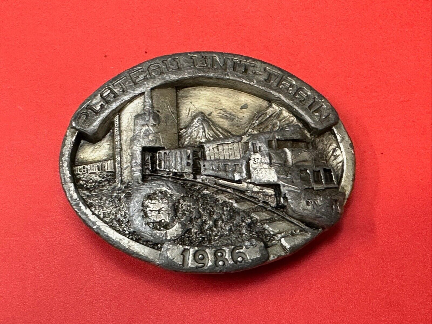 Vintage 1986 RR Plateau Unit Train commemorative pre-loved siskiyou belt buckle