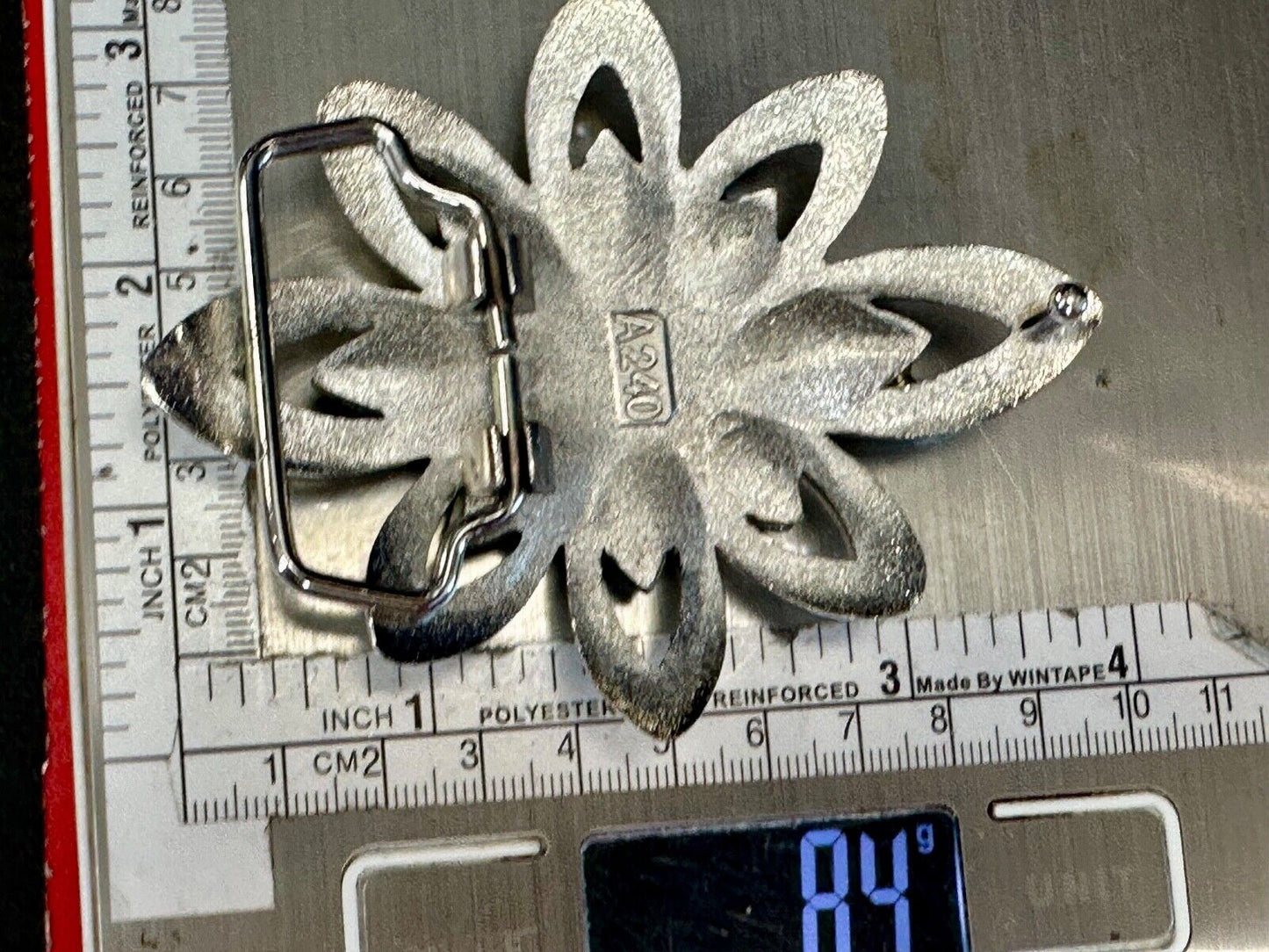 Beautiful Flower theme cutout A240 rhinestone belt buckle