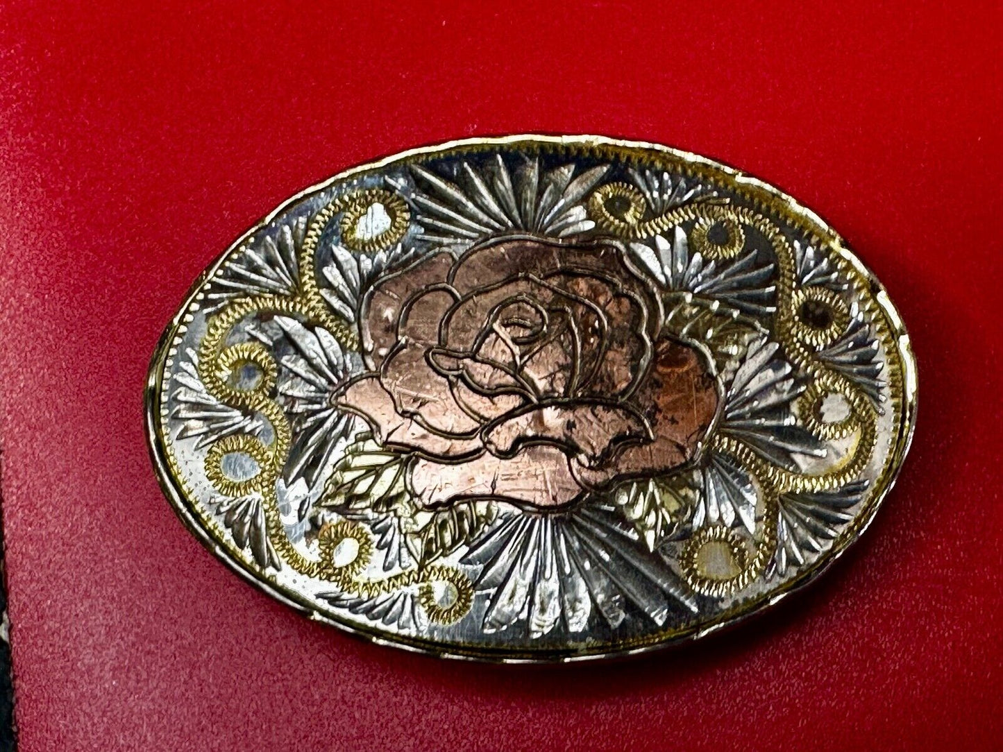 Beautiful Rose Small Etched Flower Swirl Design Vintage Belt Buckle