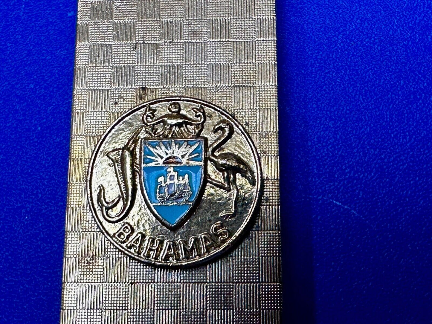 Bahamas Shield Crest Seal Logo Vintage Gold Tone Money Clip