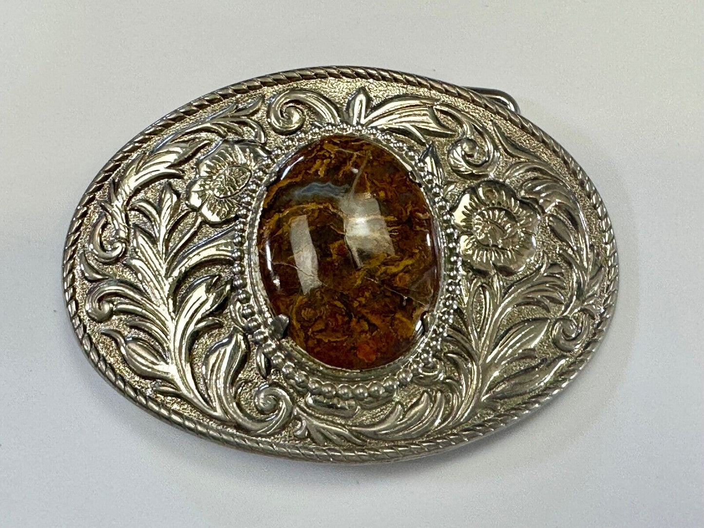 Beautiful cabochon cab stone centerpiece on western silver tone belt buckle