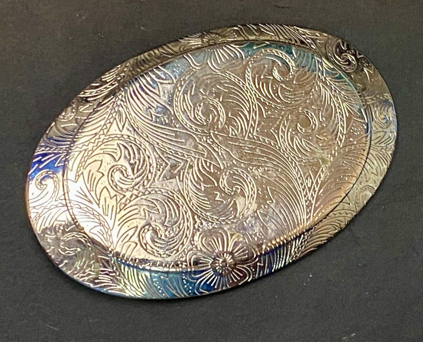 Beautiful Engraved Western Oval Flower Pattern Belt Buckle