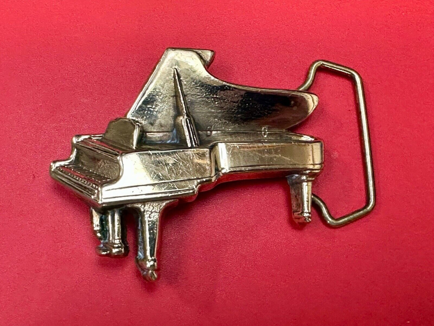 Beautiful Baby Grand Piano 1978 Baron Buckles Solid Brass belt buckle