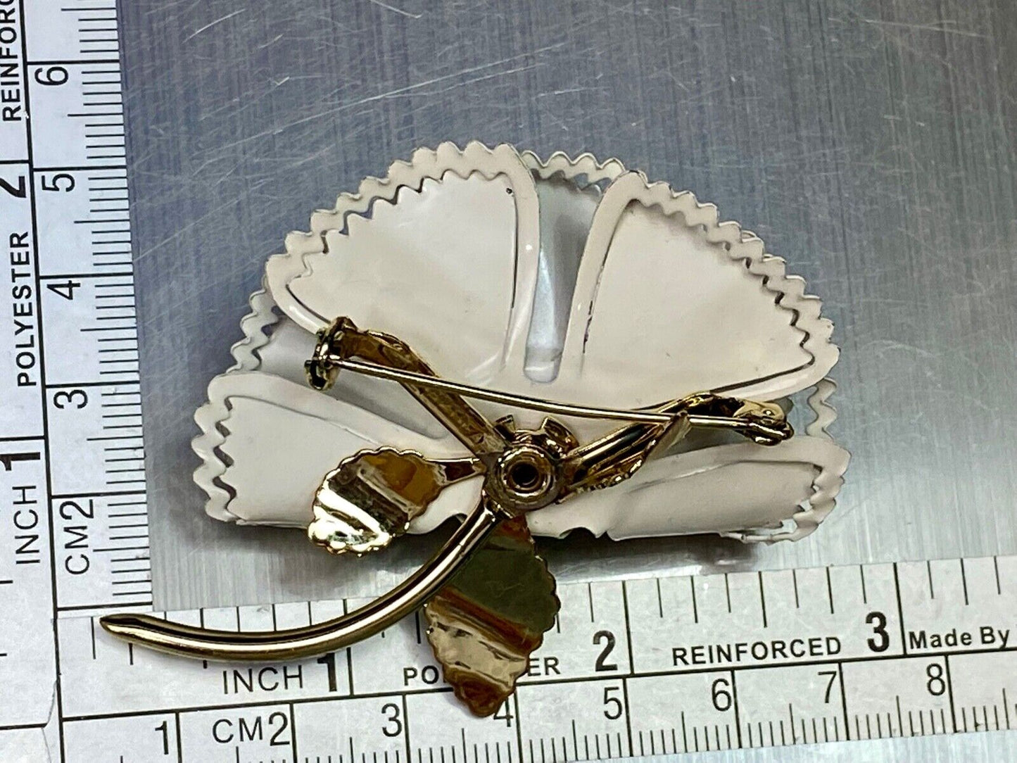 Vintage Enamel Flower 3-D Retro Pin Brooch White Petals Rhinestones By Avon