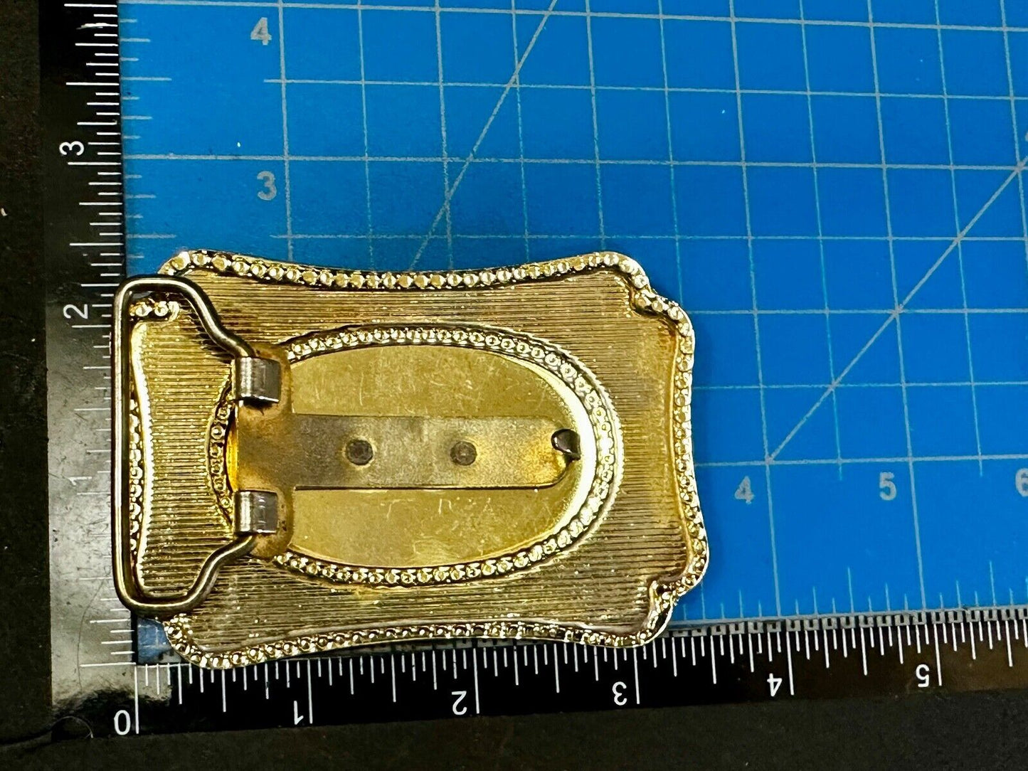 Vintage Cowboy Hat & Revolver Pistol Western Belt Buckle 6 Shooter Gun Buckle