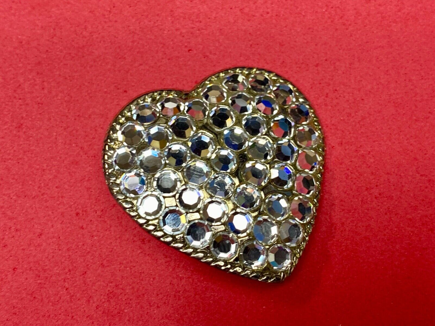 Beautiful Jeweled Rhinestone covered HEART belt buckle