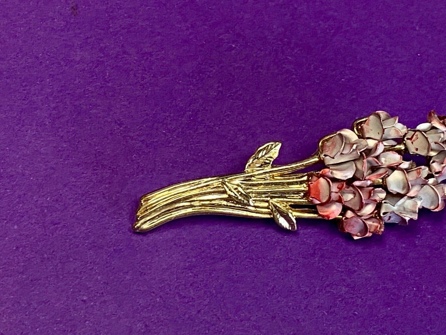 Vintage Danbury Mint For Avon Red Rose Bouquet Brooch Dm 97 Gold Plated Broach