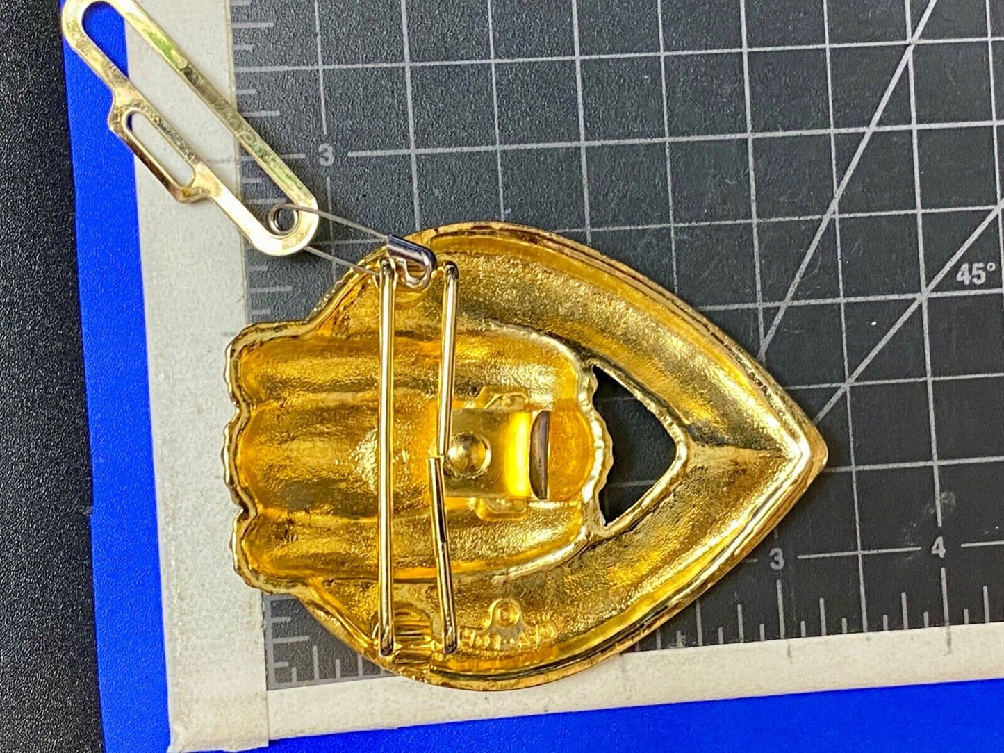 Vintage Day-Lor Signed Gold Tone Knot Theme Belt Buckle