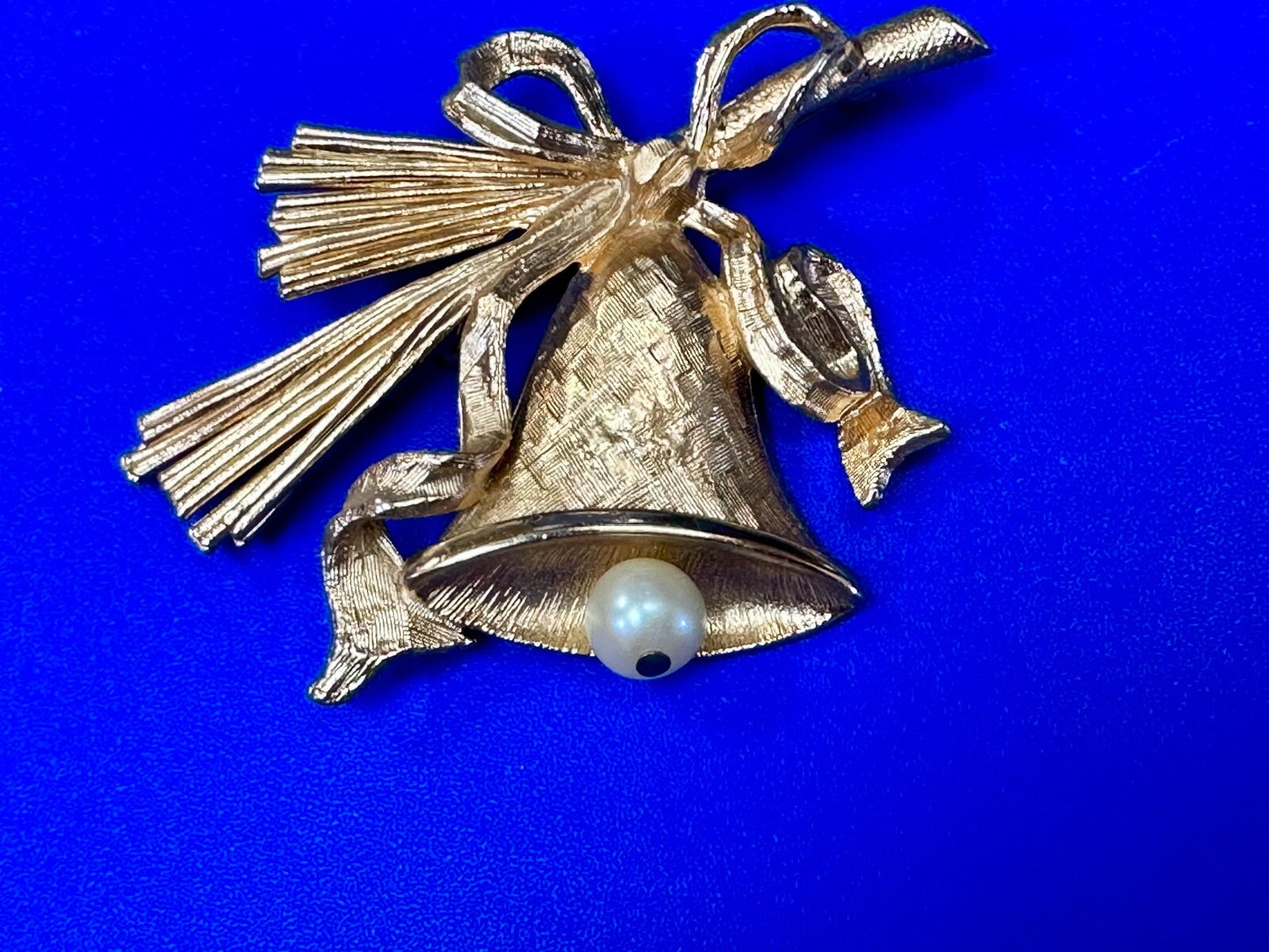 Bell & Pearl Ringer - Napier Signed Vintage Gold Tone Brooch Pin