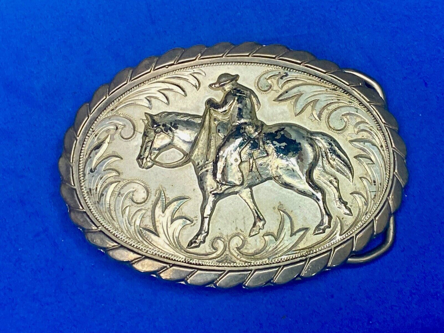 Vintage Cowboy Man Riding Horse Horseback Oval Western Style Belt Buckle