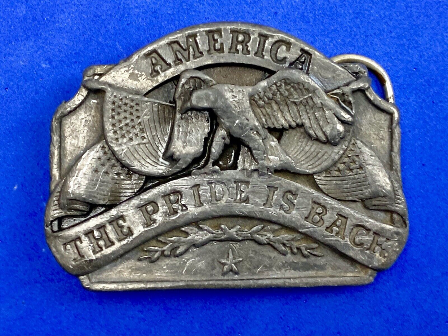 Vintage 1980 Siskiyou D-40 AMERICA - The pride is back belt buckle USA Proud