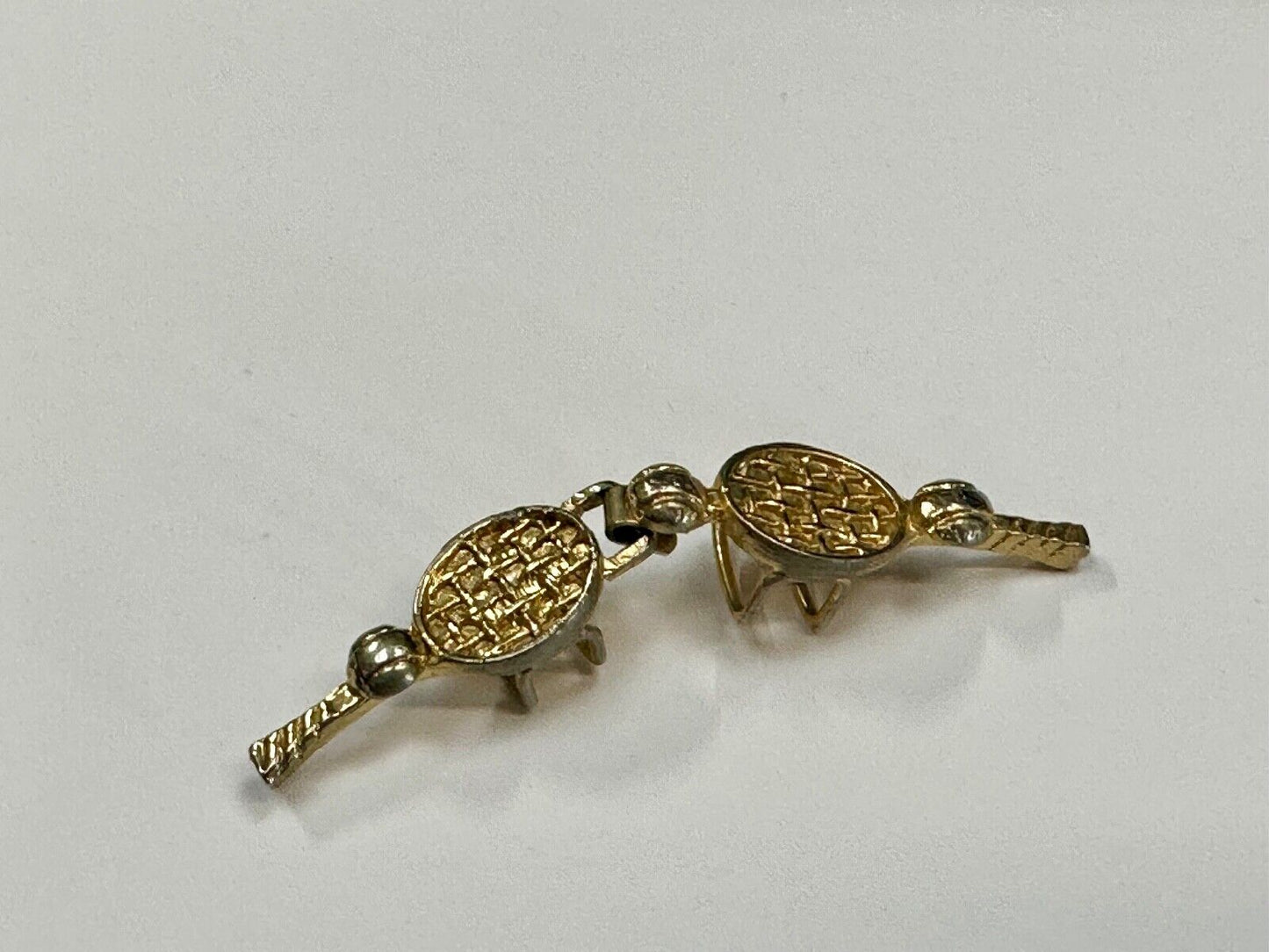 Tennis Raquette Vintage Two-piece interlocking gold tone belt buckle