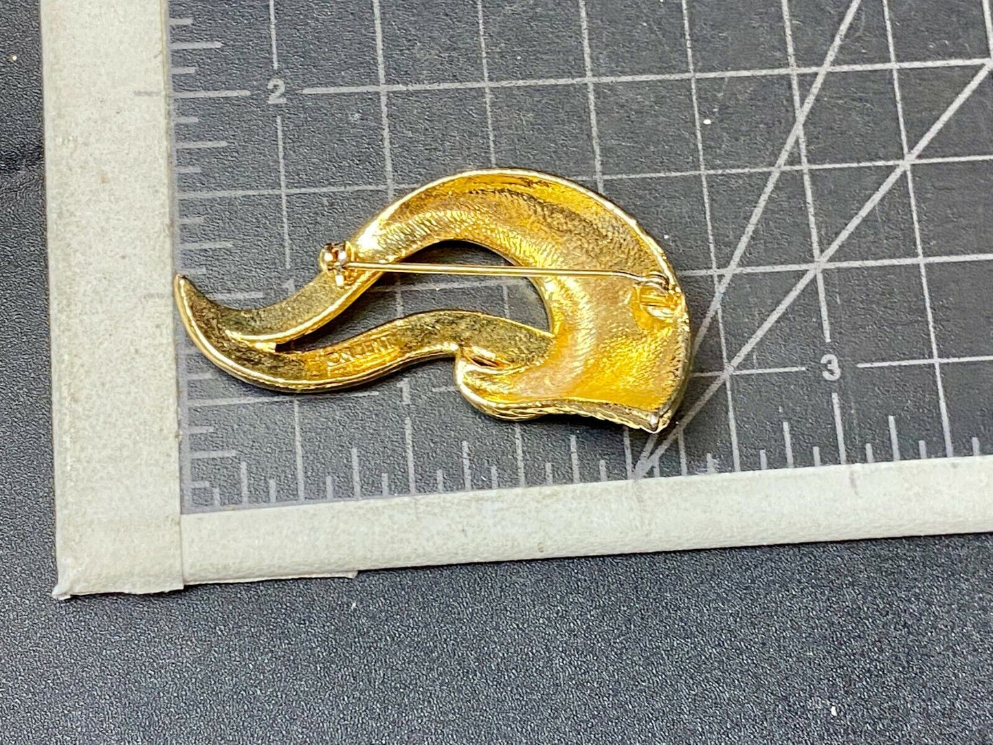 Vintage Brooch MJENT M Jent gold tone Abstract leaf swirl wave Large lapel pin