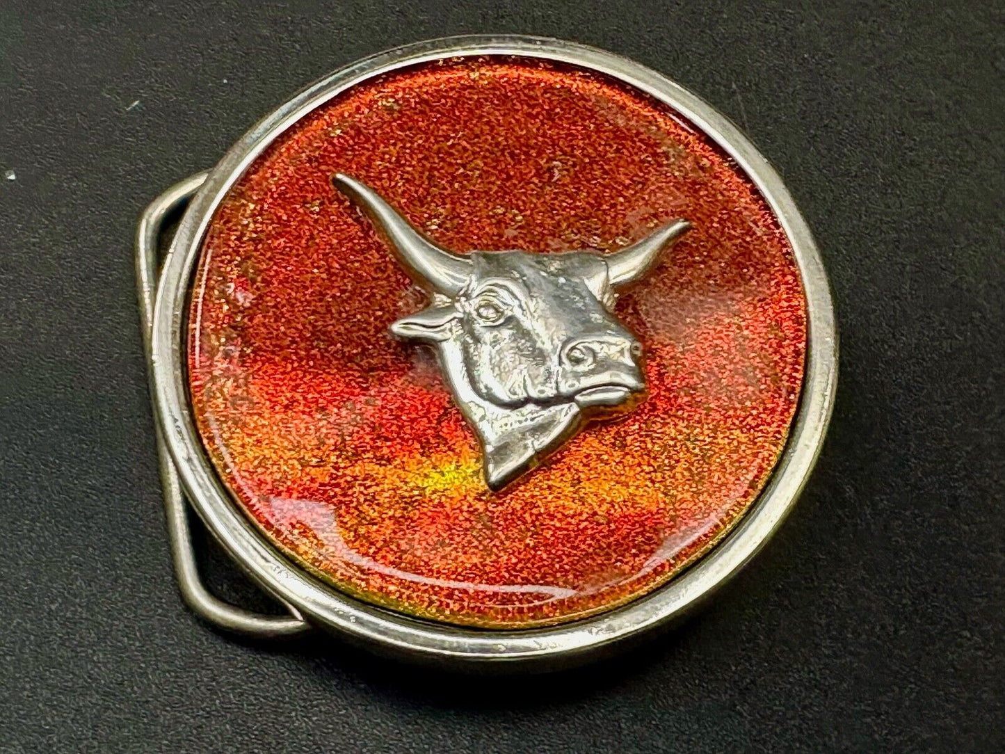 Texas Longhorn - Silver tone dimensional Steer on round retro red Belt Buckle