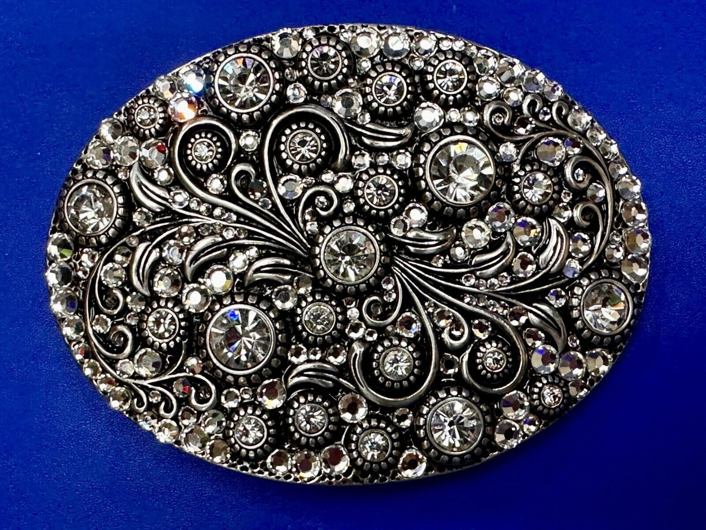 Beautiful Sparkling Rhinestone Accented Leaf Swirl Western Fashion Belt Buckle