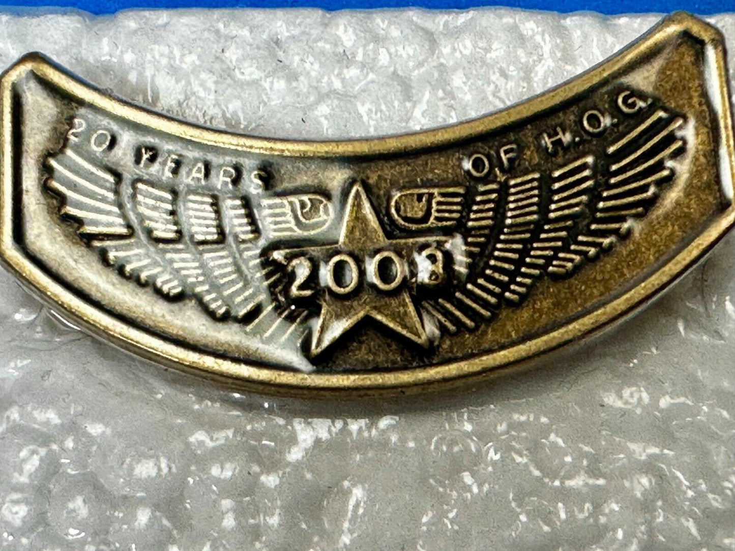 2001 Harley Davidson Owners Group HOG Pin for Jacket or Vest