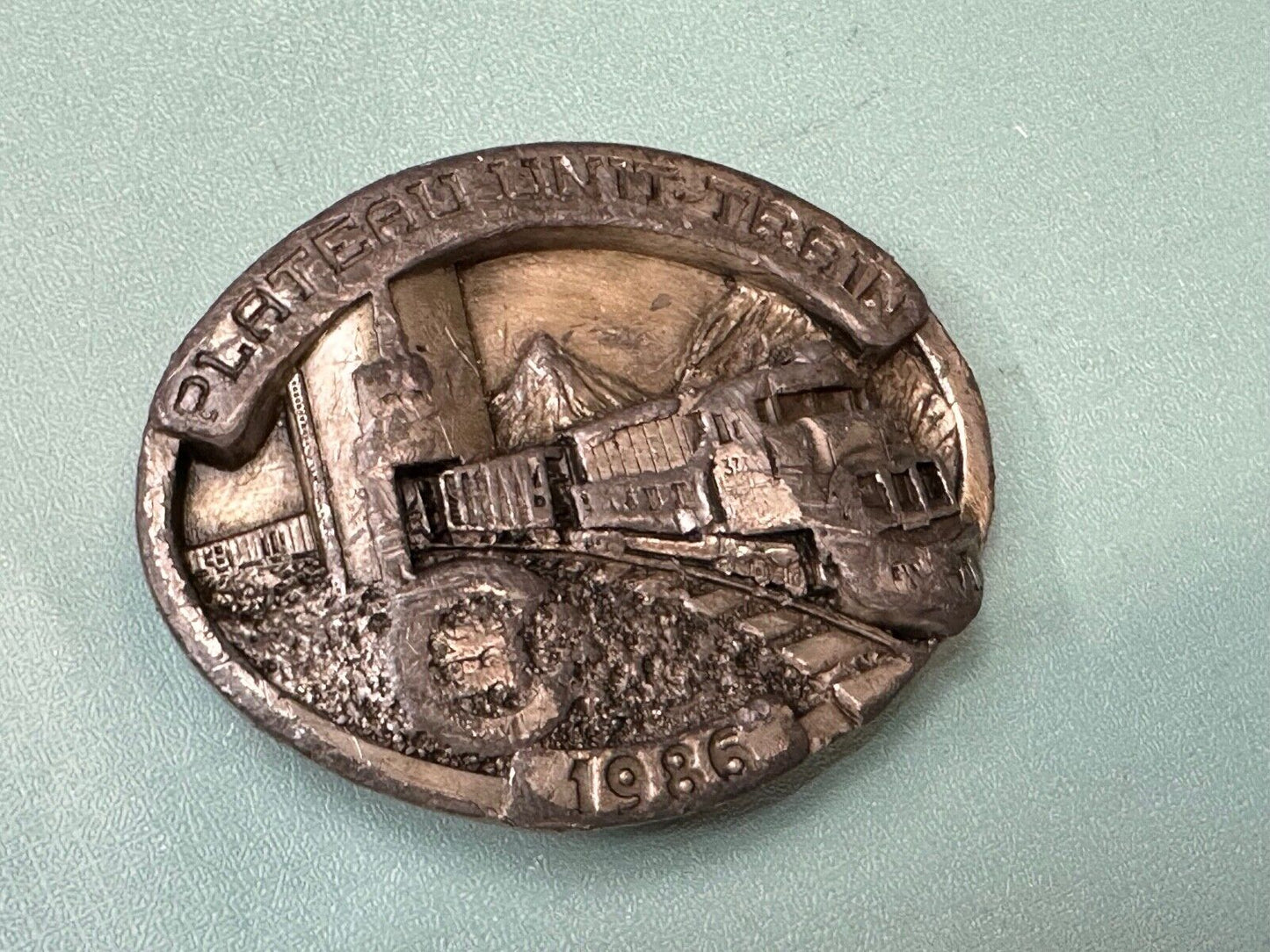 Vintage 1986 RR Plateau Unit Train commemorative pre-loved siskiyou belt buckle