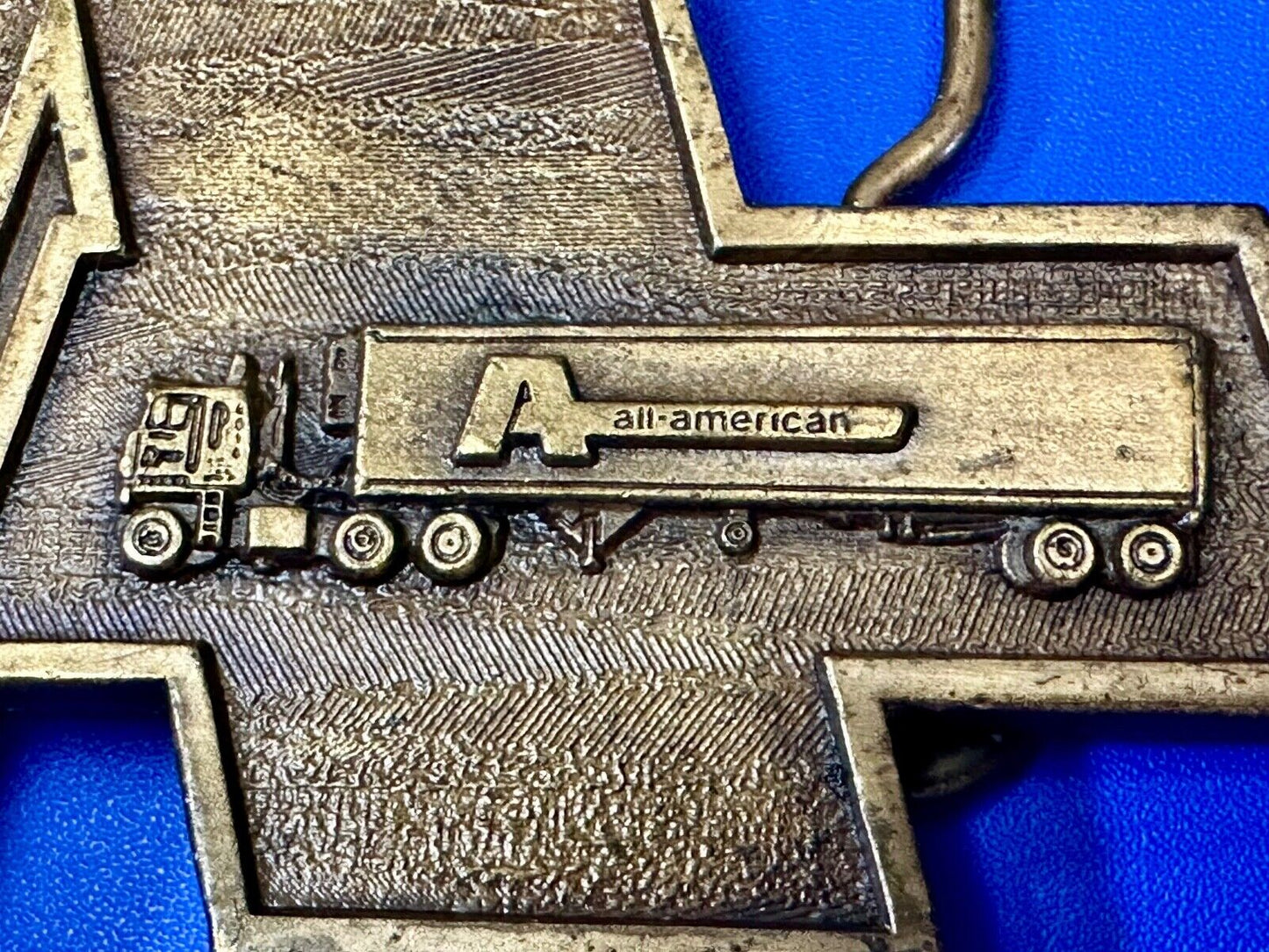 VINTAGE 1977 ALL AMERICAN DRIVERS TRUCK & TRANSPORT COMPANY BELT BUCKLE