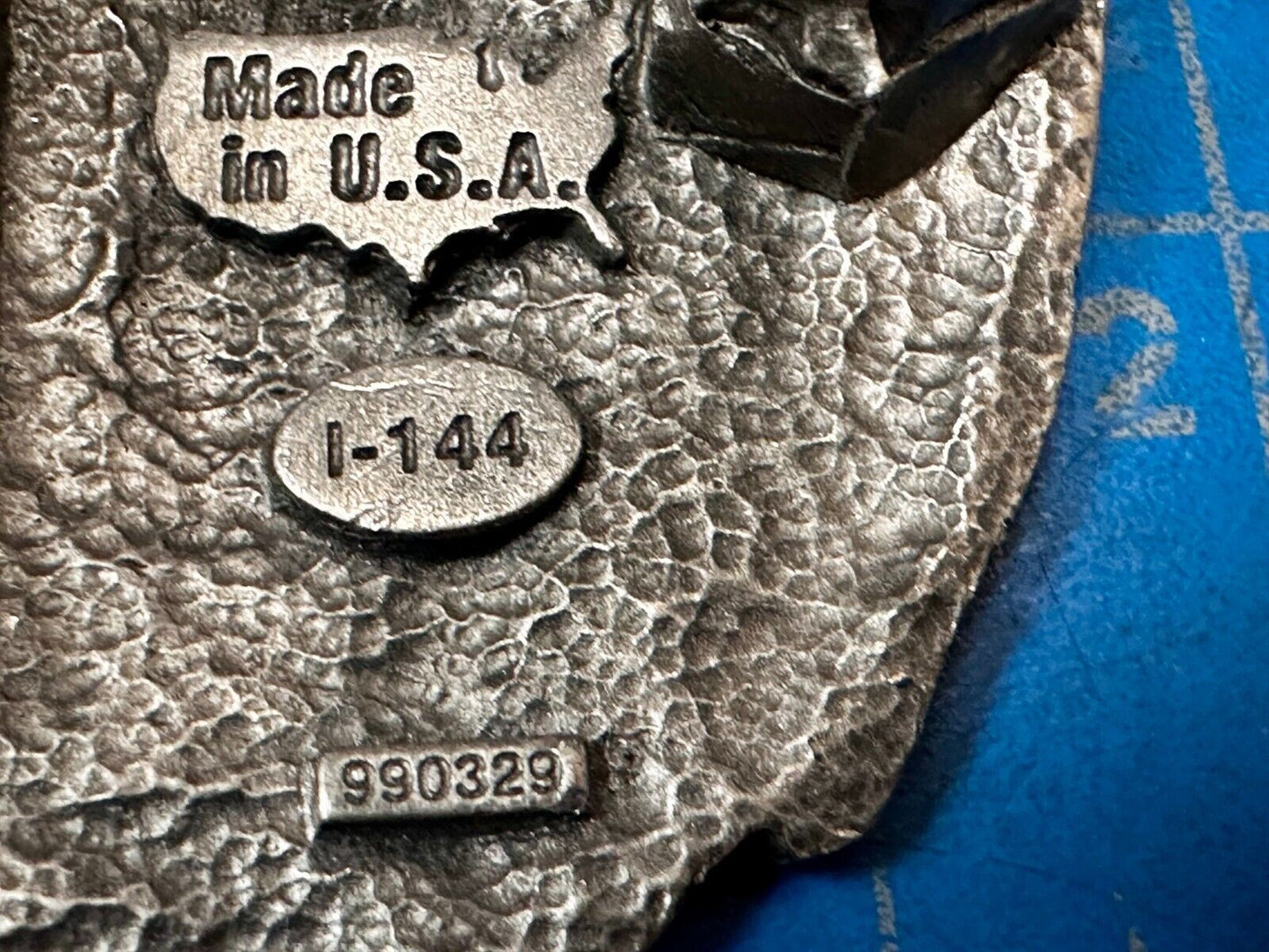 Bison Buffalo Grazing Bull Head Belt Buckle 1999 by Bergamot Brass Works # 1-144