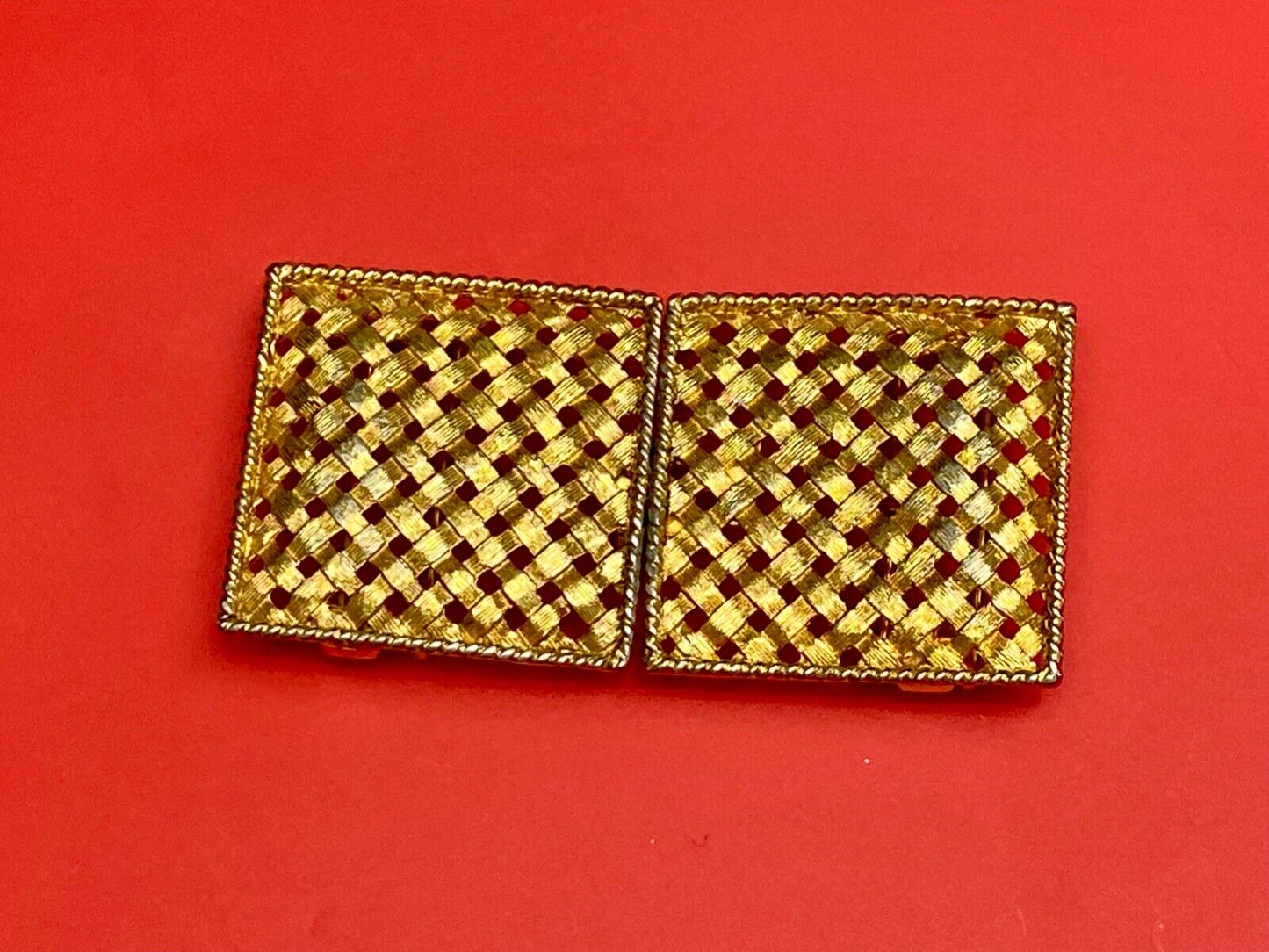 Basket Weave Pattern rectangular Interlocking two piece belt buckle