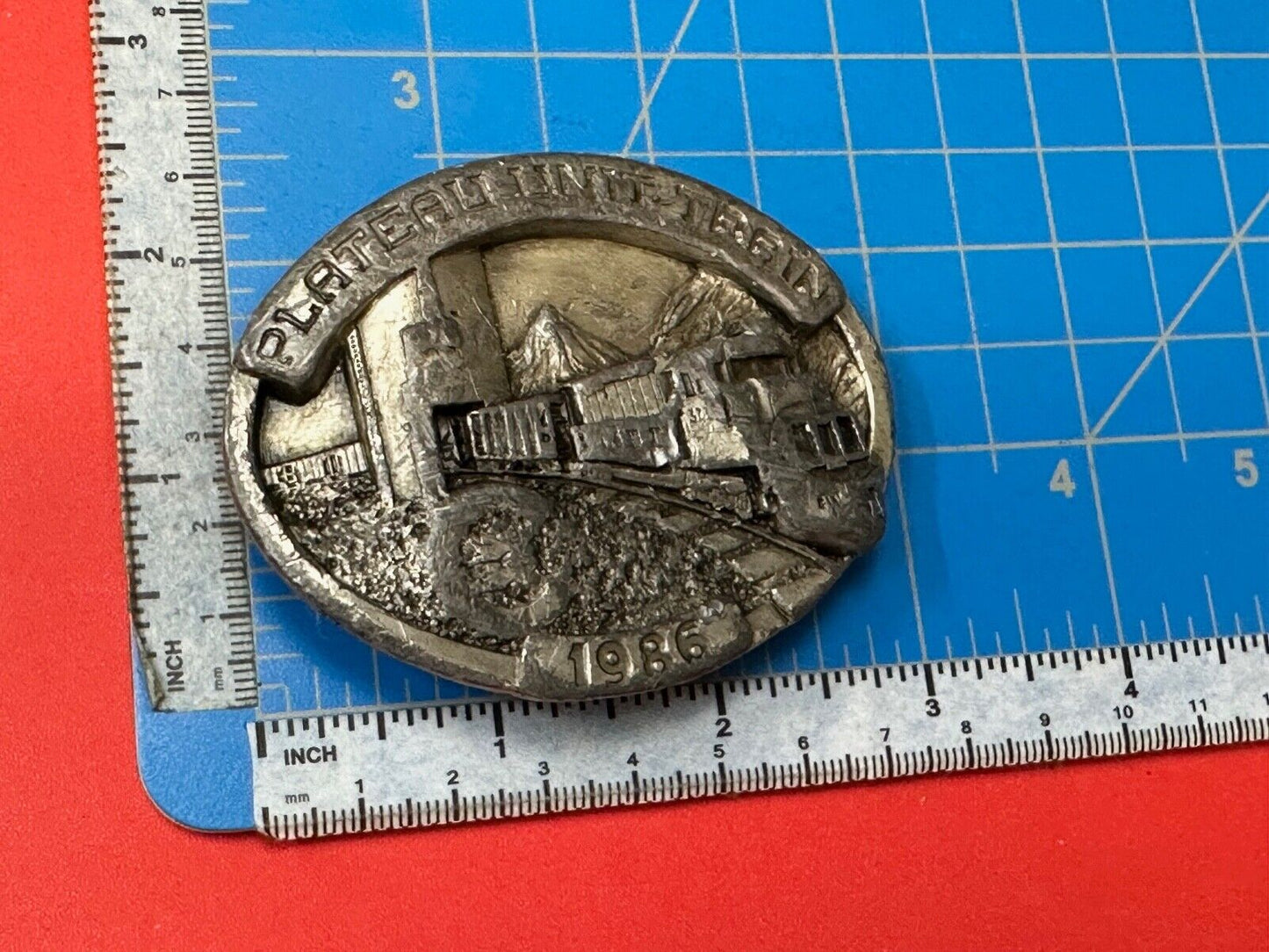 Vintage 1986 RR Plateau Unit Train commemorative pre-loved siskiyou belt buckle