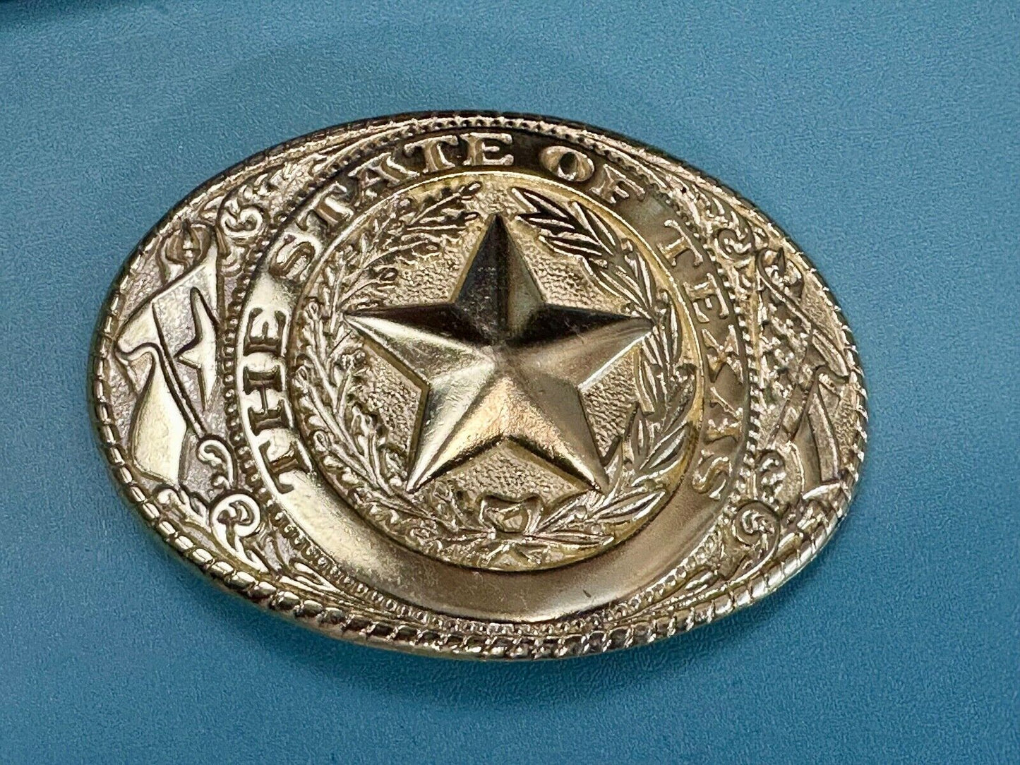 The Great State of Texas - Lone Star Flags seal gold & white color belt buckle