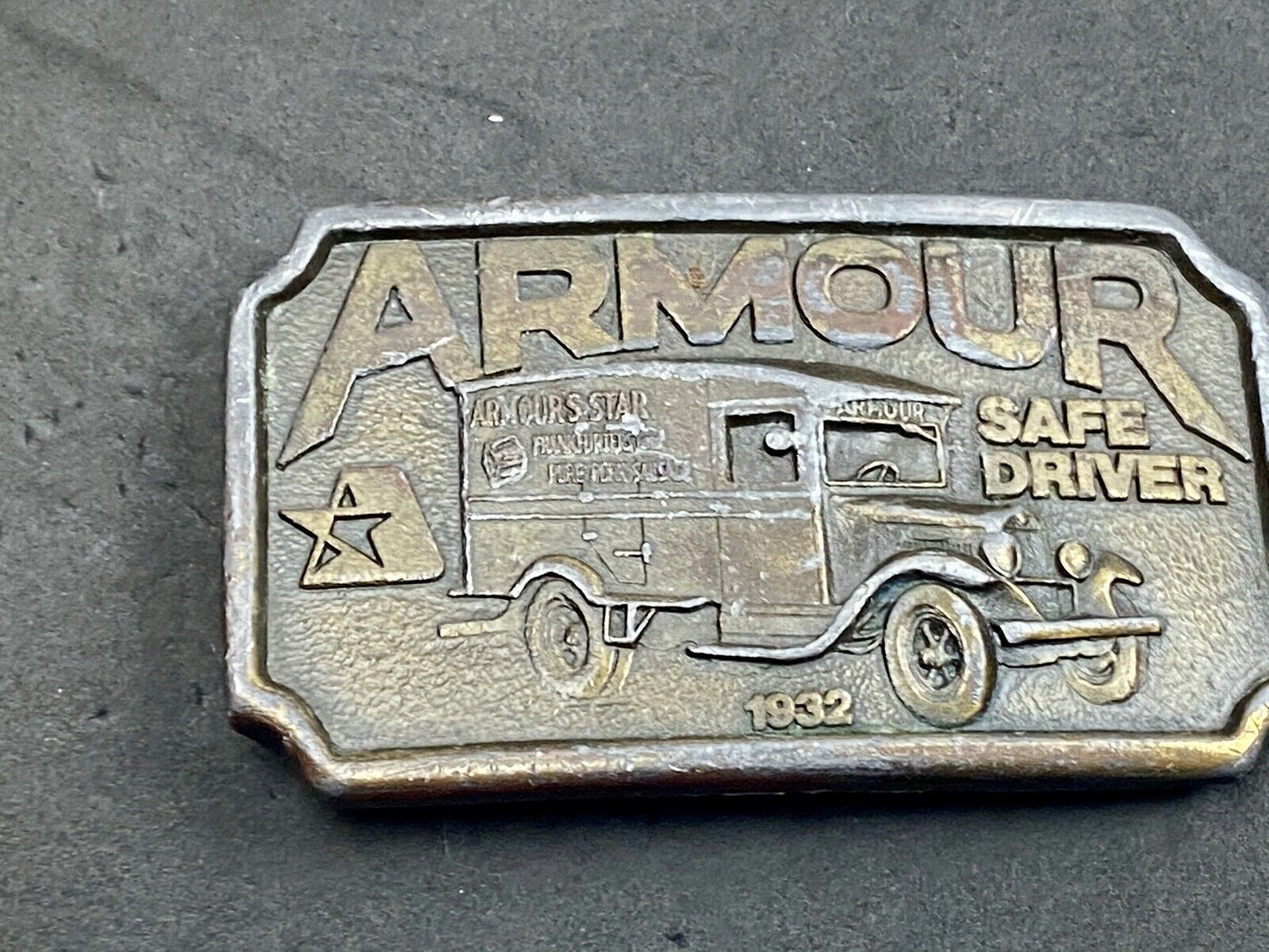 1932 ARMOUR SAFE DRIVER BELT BUCKLE Vintage 70's Indiana metal craft -