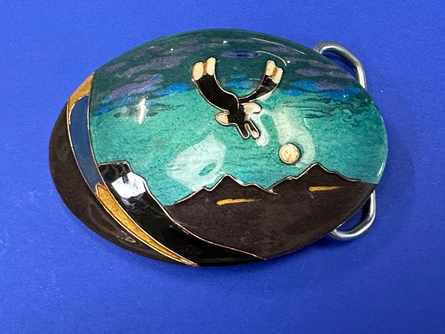 Beautiful flying eagle painting art raised oval belt buckle artist signed LITT