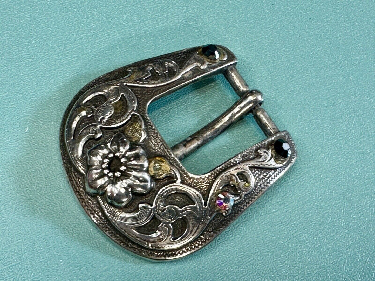 2" wide, silver tone ranger style cowgirls belt buckle