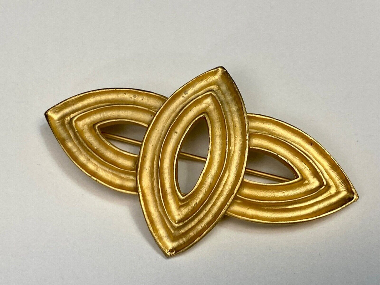 Unique Abstract Gold Tone Brooch Pin - See Hallmark / Makers Mark!
